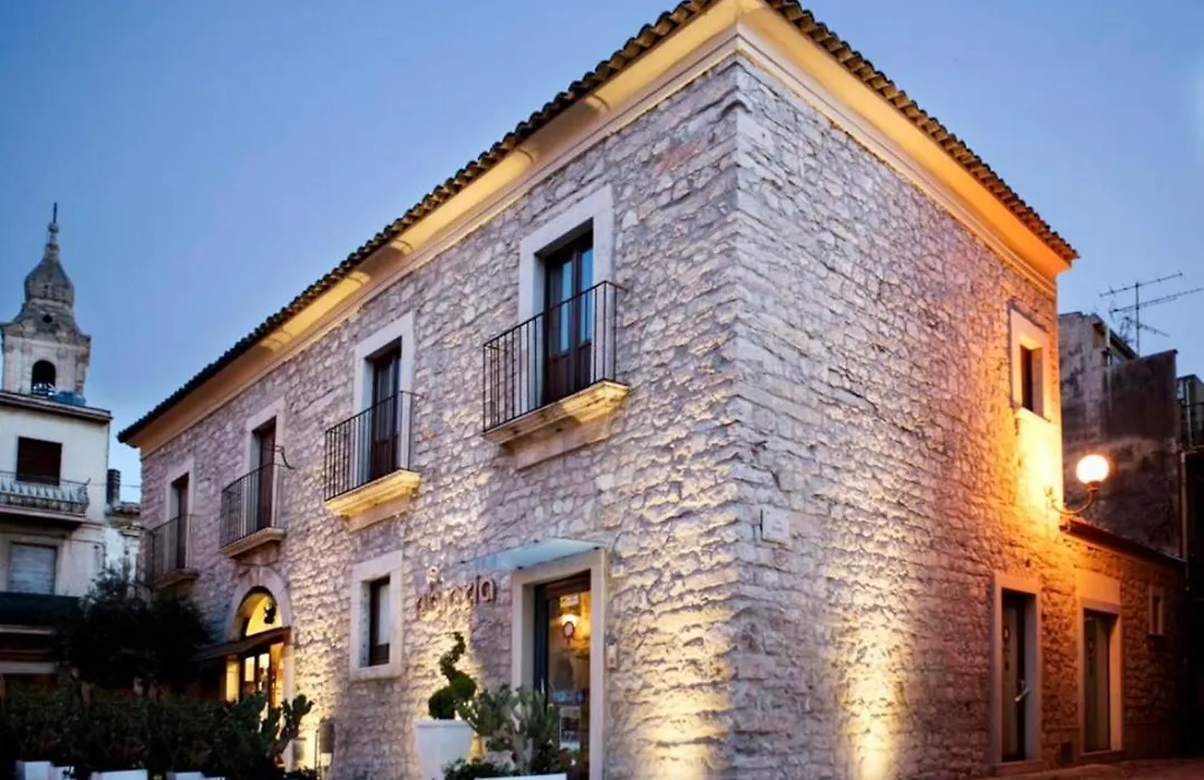 Abraxia B&B-1