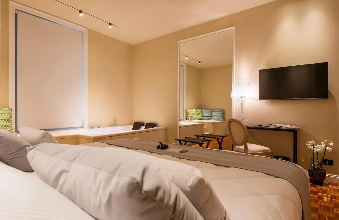 Five Suite Palermo Politeama- Luxury B&B & Jacuzzi-1