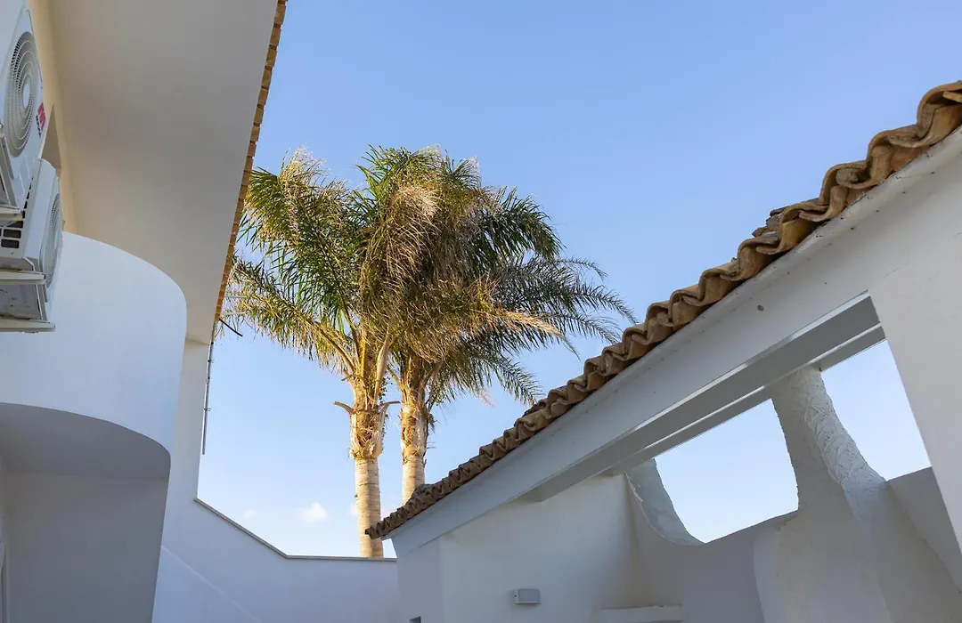 Villa Al Mare Guest House-1