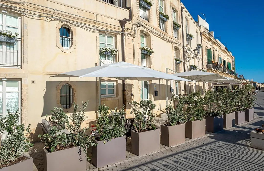 Palazzo Alfeo Aparthotel-1