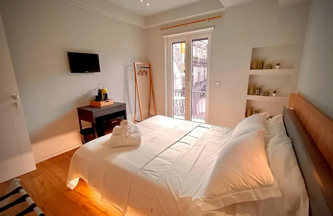 Taormina Boutique Rooms-1