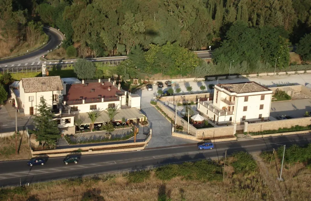 Hotel Al Ritrovo-1
