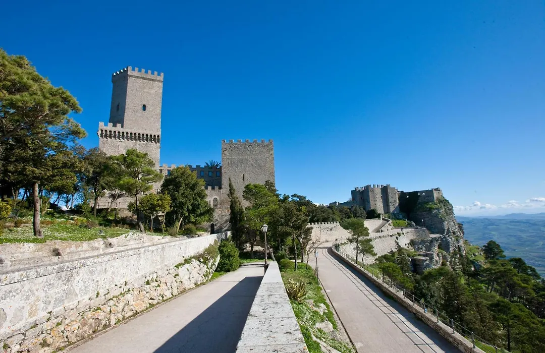 Antico Borgo - Romantic Rooms in Medieval Erice-1