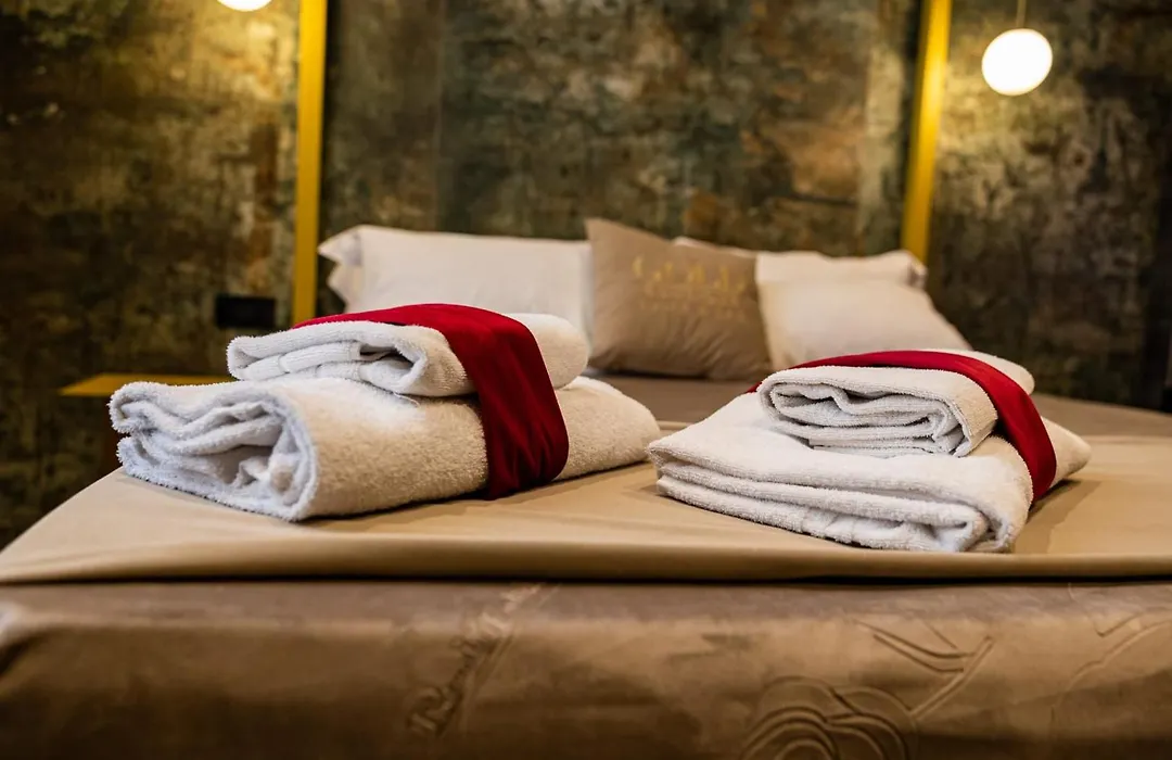 Gold Suite&Spa-1