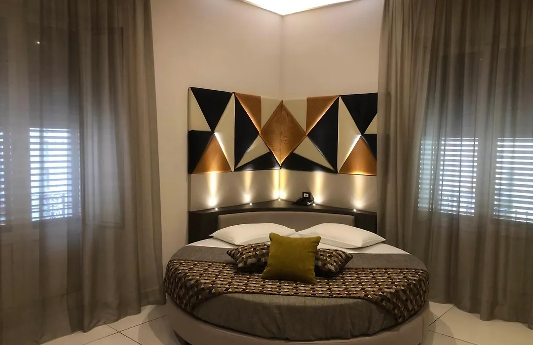 Hotel Tonic-1