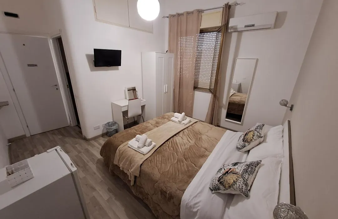 Bedroom la stazione-1