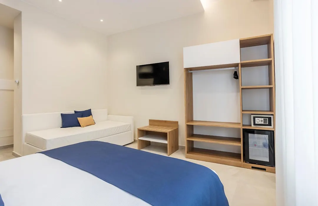 Julia'S Boutique Rooms-1