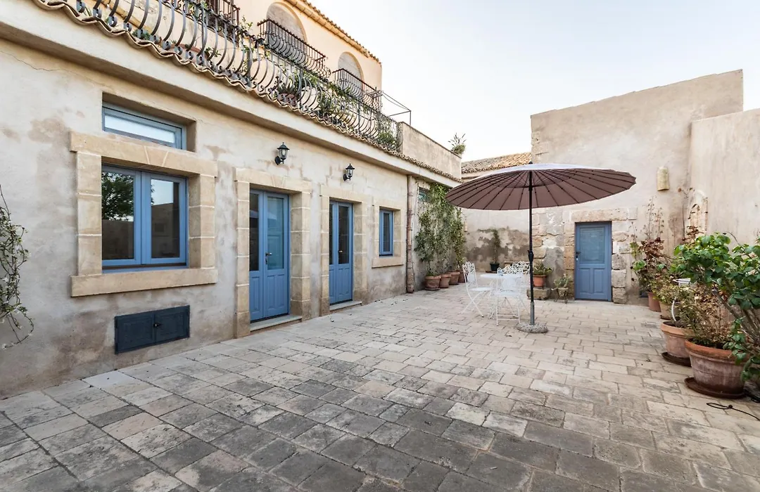 Masseria Costanza Vendicari-1