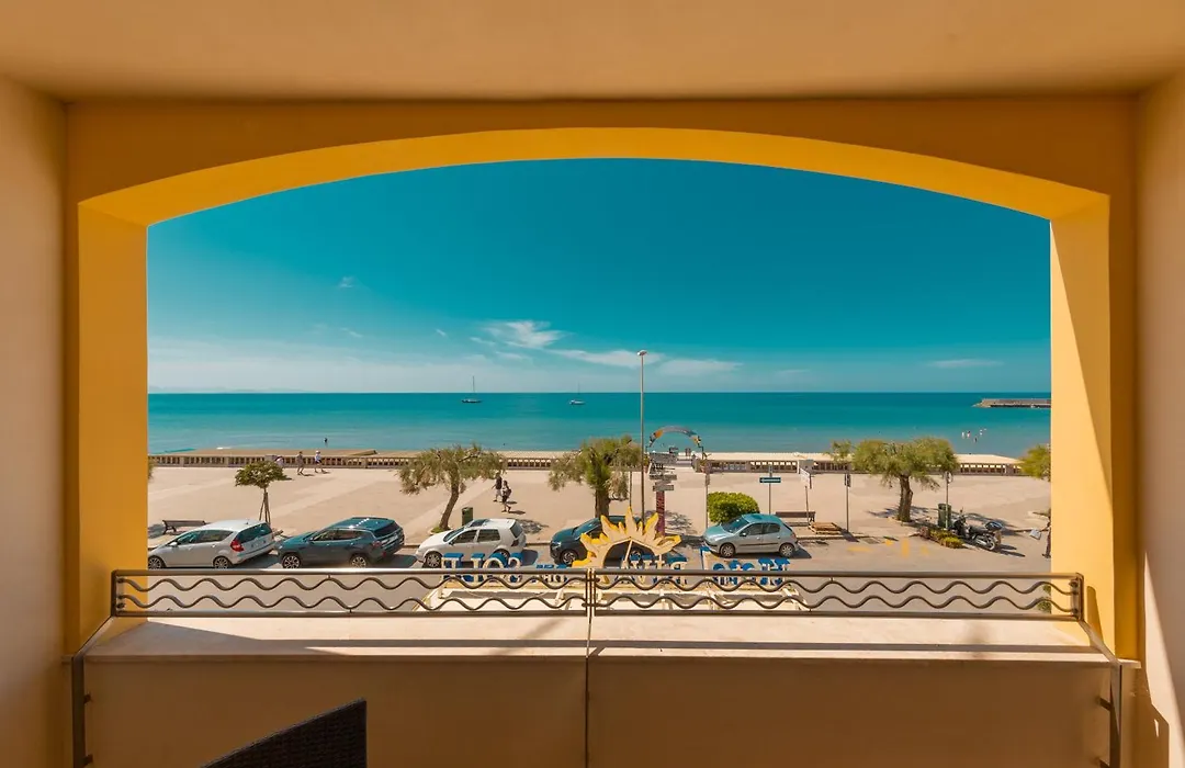 Hotel Riva Del Sole-1