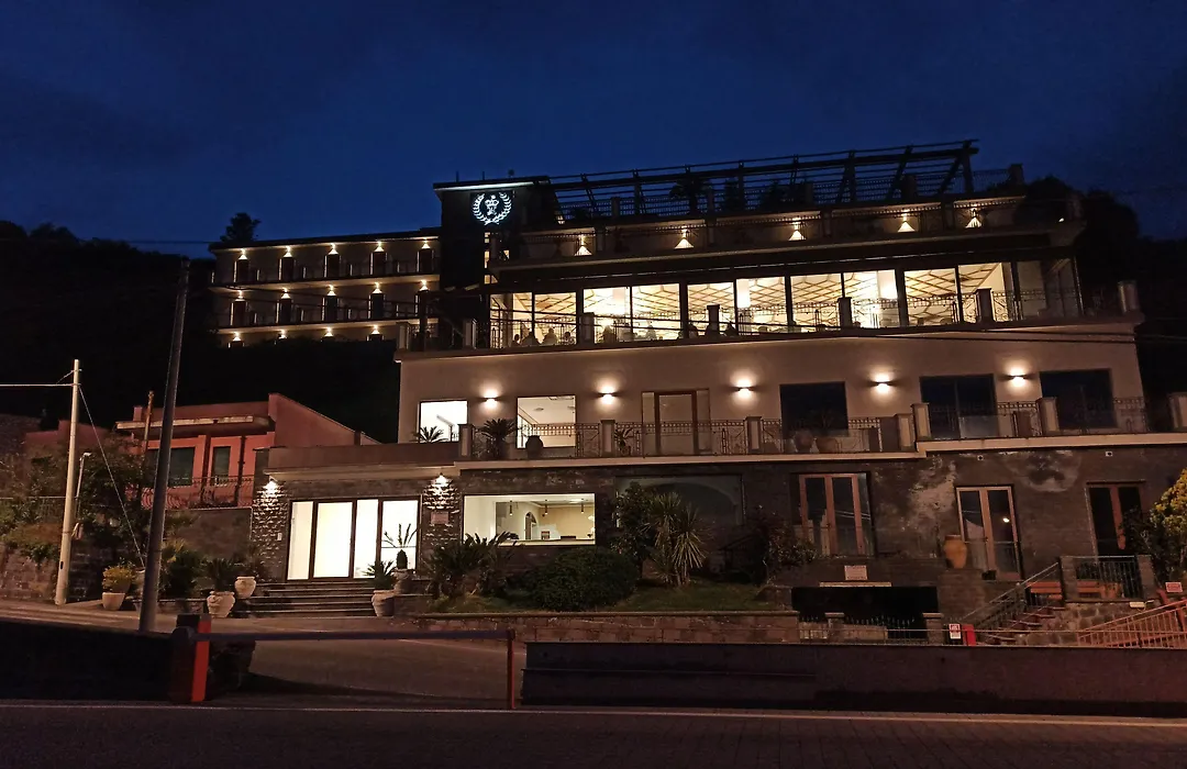 Hotel Primavera Dell'Etna-1
