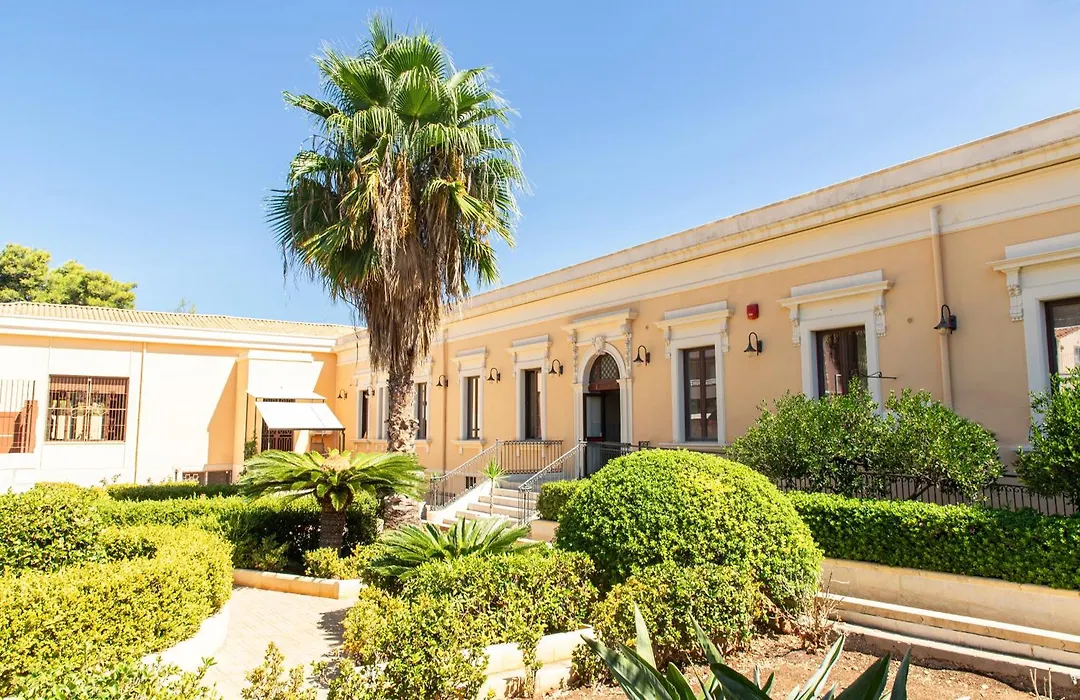 Syraka Hotel Lr Collection-1