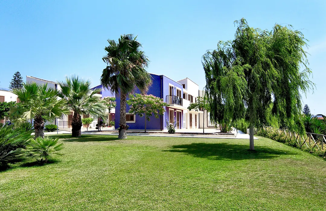 Blu Modicamare-1
