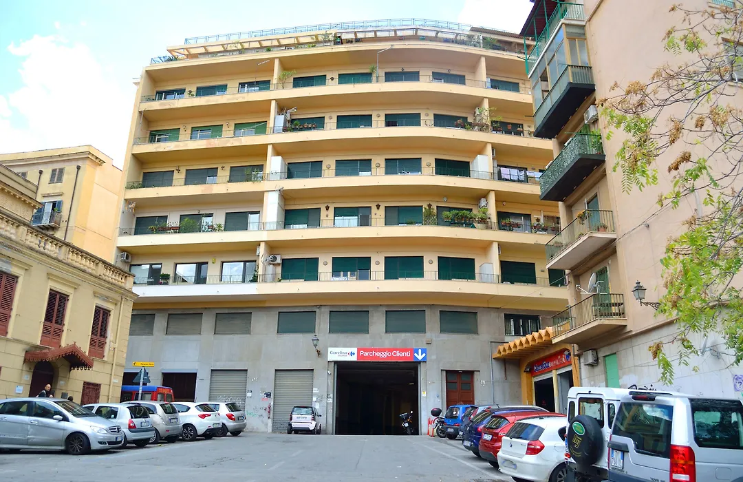 Piazza Marina-1