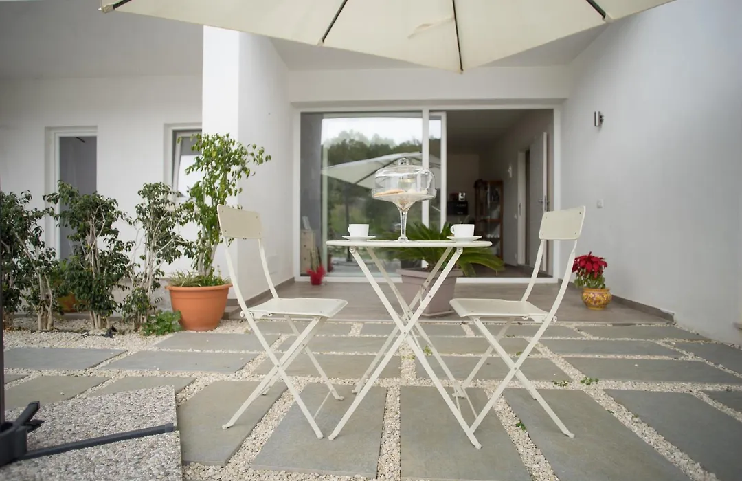 B&B Sorahnia - Design House-1