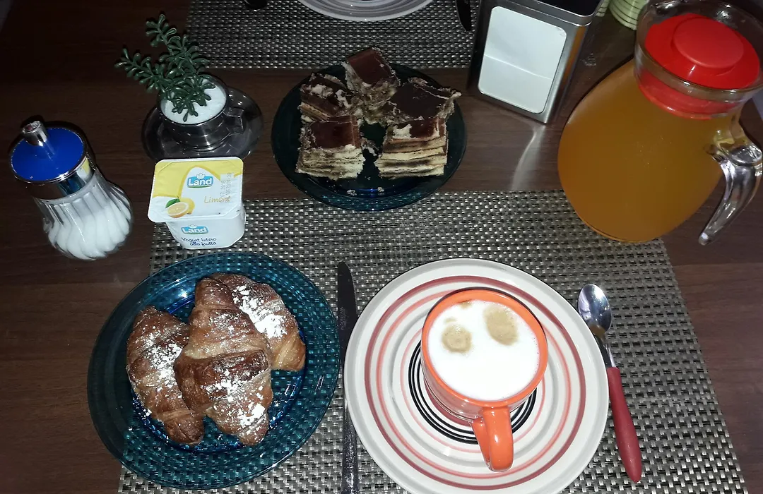 Hollywood Inn Palermo-1
