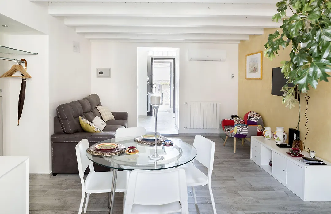 Scuto Home-1