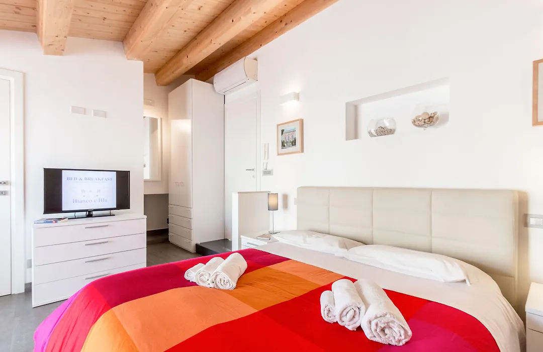 B&B Bianco E Blu-1