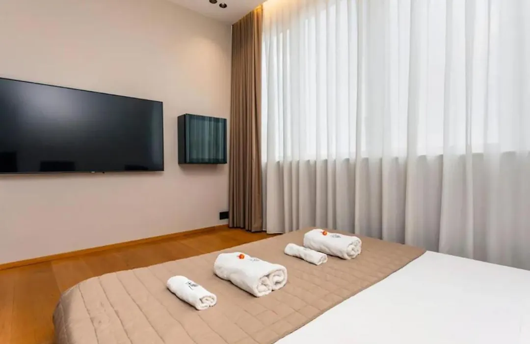 Zoe Luxury Suites-1