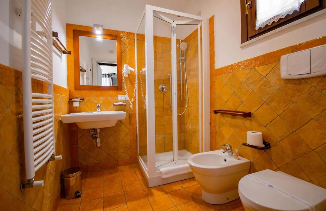 Hotel La Plumeria-1