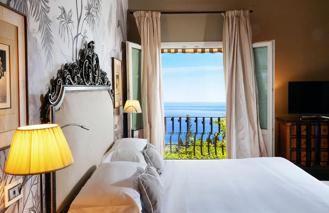 Hotel Villa Carlotta-1