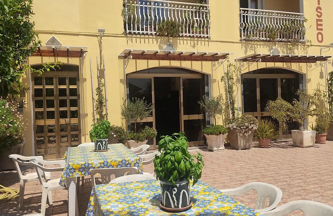 Hotel Eliseo-1