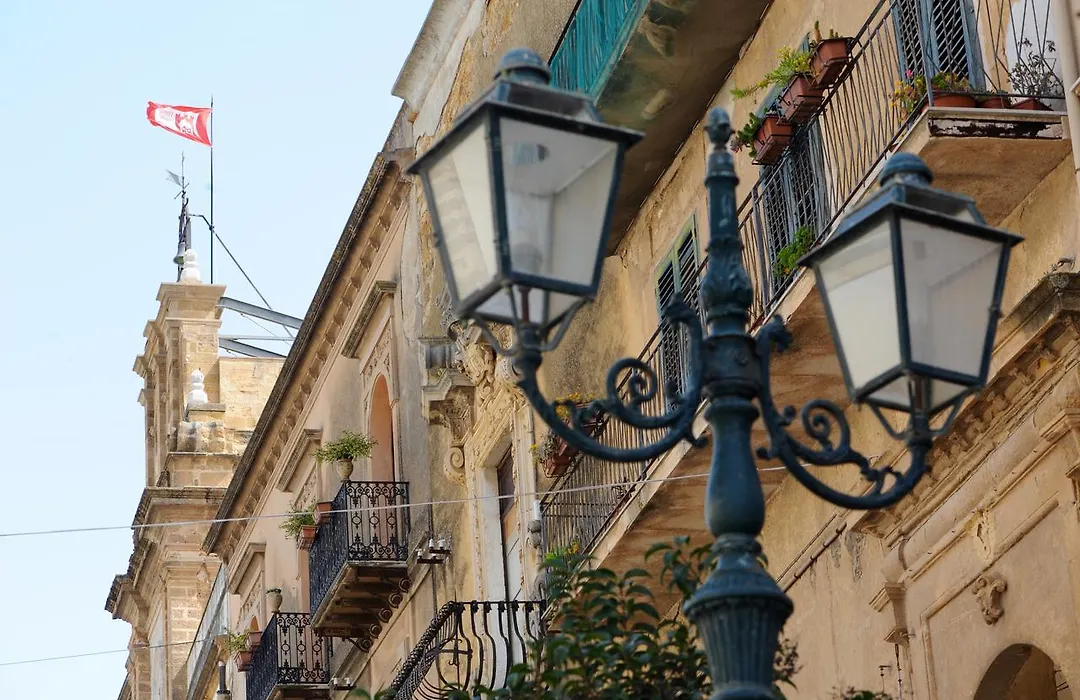 Il Cortile del Marchese Beccadelli-1
