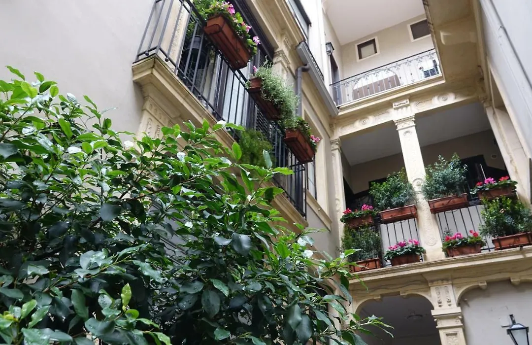 House Vintage-1