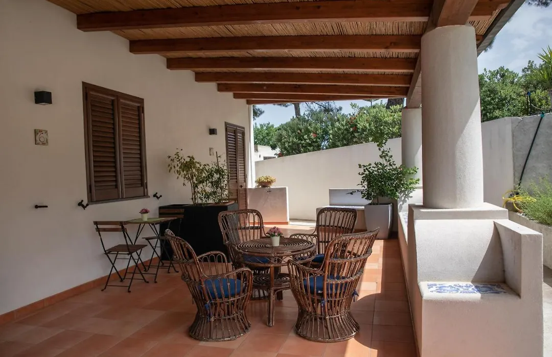 Maria Tindara "La Locanda"-1