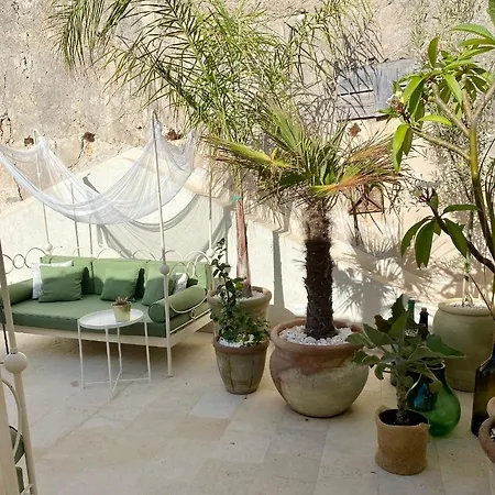 La Maison-2