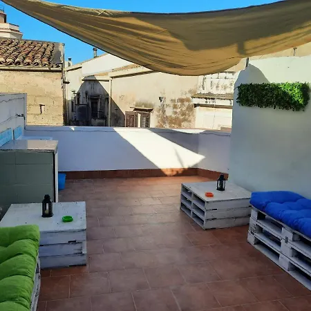 La terrazza sul vicolo-3