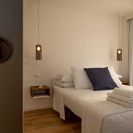 La Sirena Rooms-3