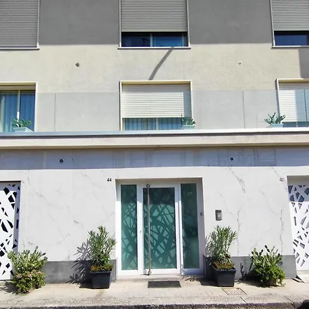Flavi Home B&B-3