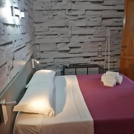 Le Rocce Holiday Rooms-2