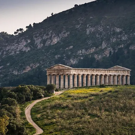 Helimos B&B With Segesta Temple View Near Castellammare Del Golfo-2