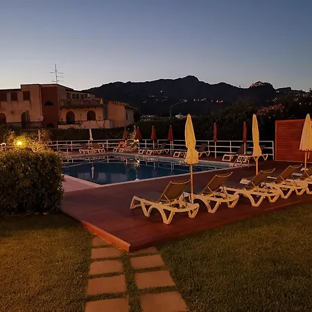 Residence Villa Giardini-3