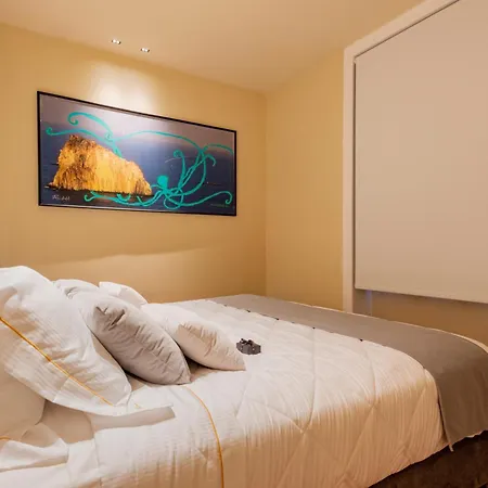 Five Suite Palermo Politeama- Luxury B&B & Jacuzzi-3
