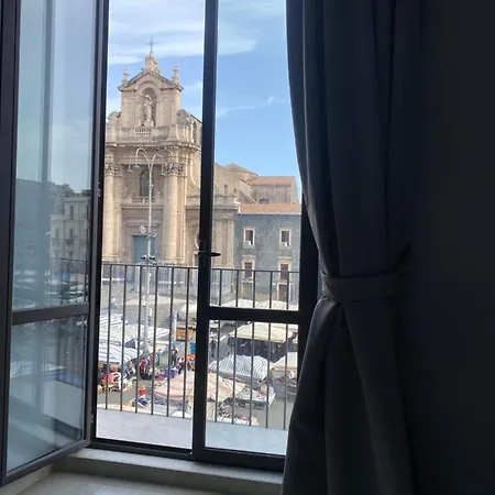 Re Carlo Rooms-2