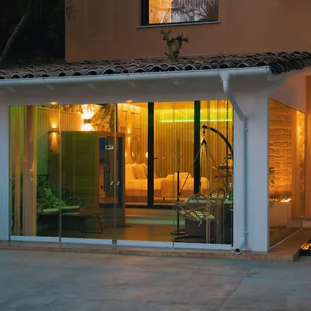 Emesh Boutique Suite-3