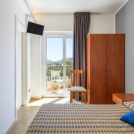 Carlton Hotel Riviera-3