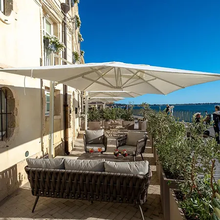 Palazzo Alfeo Aparthotel-2
