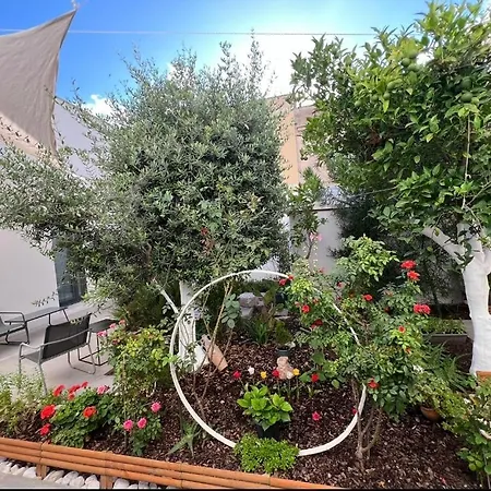 Patio 101 " Exclusive " B&B Boutique-3