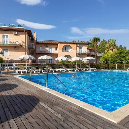 Residence Villa Giardini-2