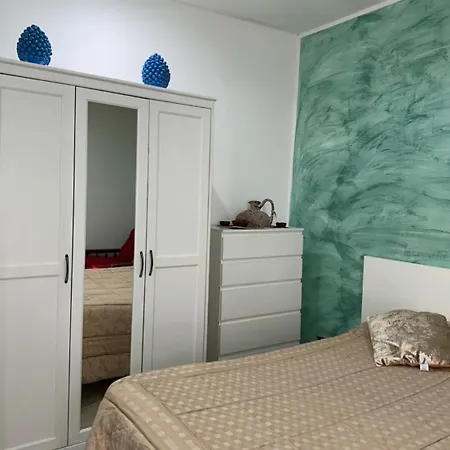 Castello Ursino Rooms-3