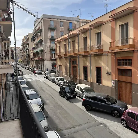 La Sicula Atene City Central House 200 Mt From Metro Giuffrida-3