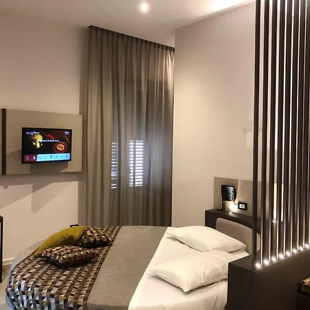 Hotel Tonic-2