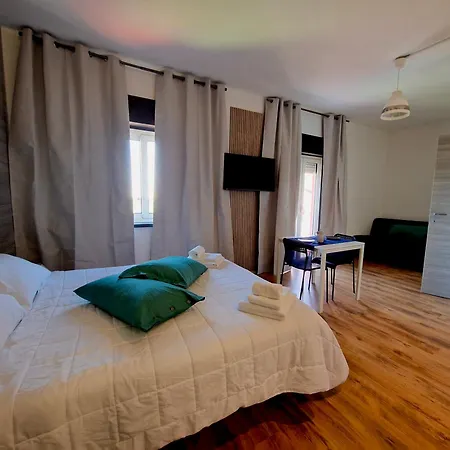 Cambria Rooms & Apartments-2