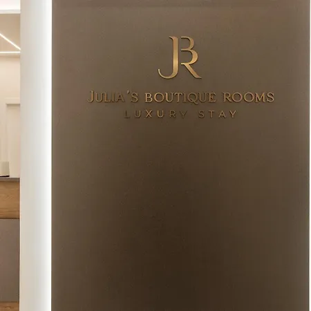Julia'S Boutique Rooms-2