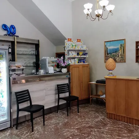 Hotel Pensione Cundari-3