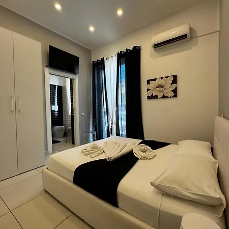 La Piazzetta a Mare Holiday House-3