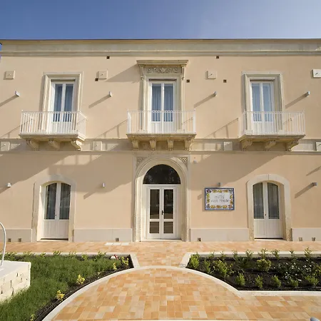 Hotel Villa Fanusa-3